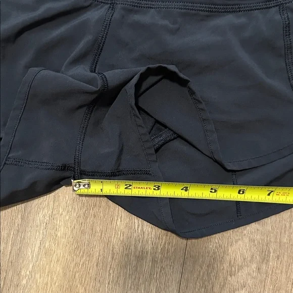 Lululemon Speed Up Short Lined Black - Picture 2 of 6